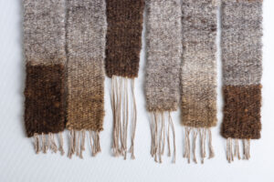 tapiz serie Raigón de Claudia Wool "Textile art"