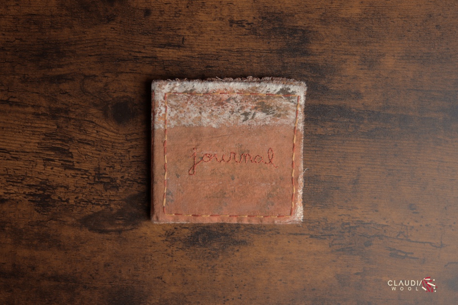 Portada Cuaderno textil Nº1 Claudia Wool - artista textil